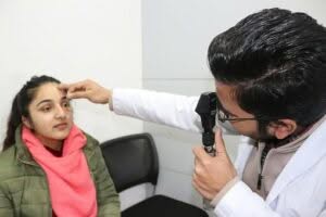 quando richiedere la visita oculistica a domicilio